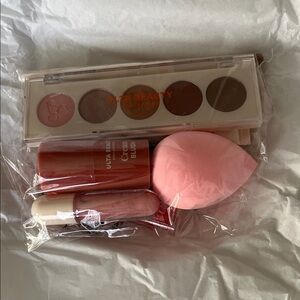 NWT Ulta Beauty Set with Pink and Brown Hues
